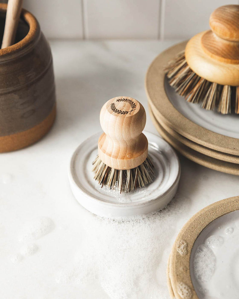 Laurel Pot Brush