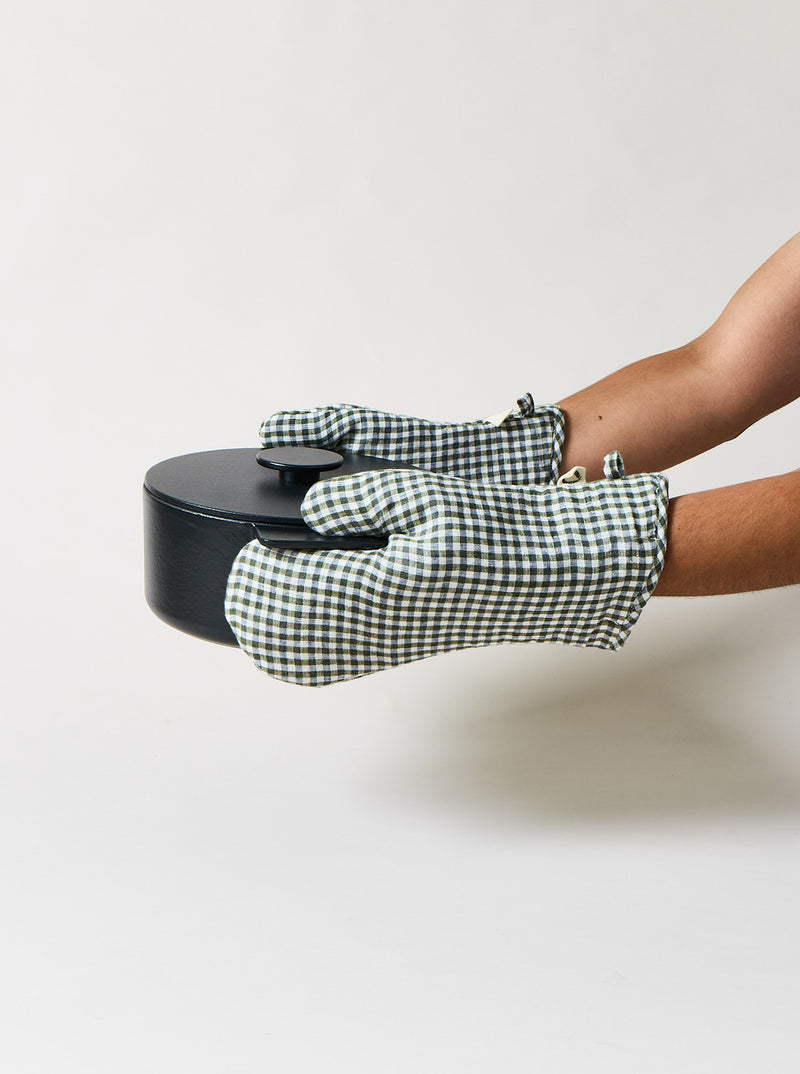 Farmhouse Gingham Oven Mitt