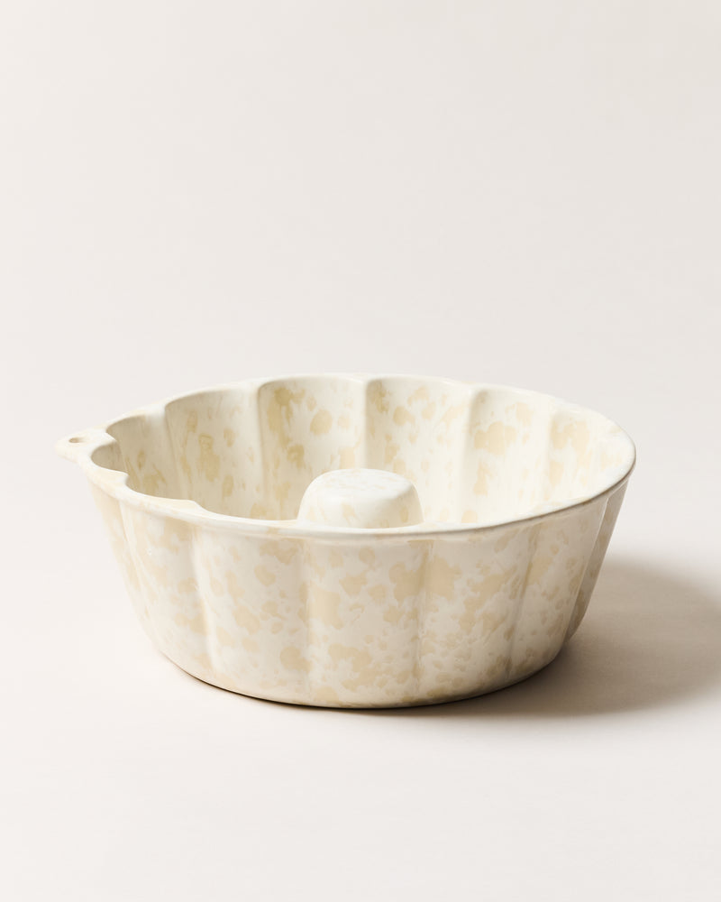 Artist's Spatter Bundt Pan