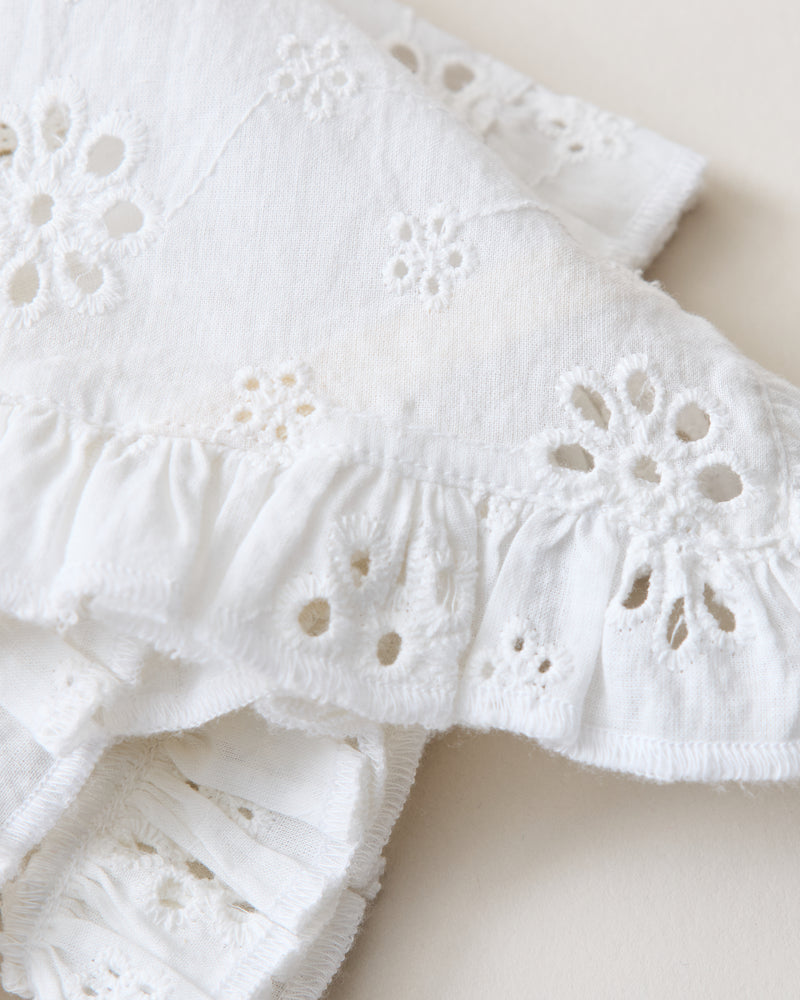 Cottage Eyelet Runner - White