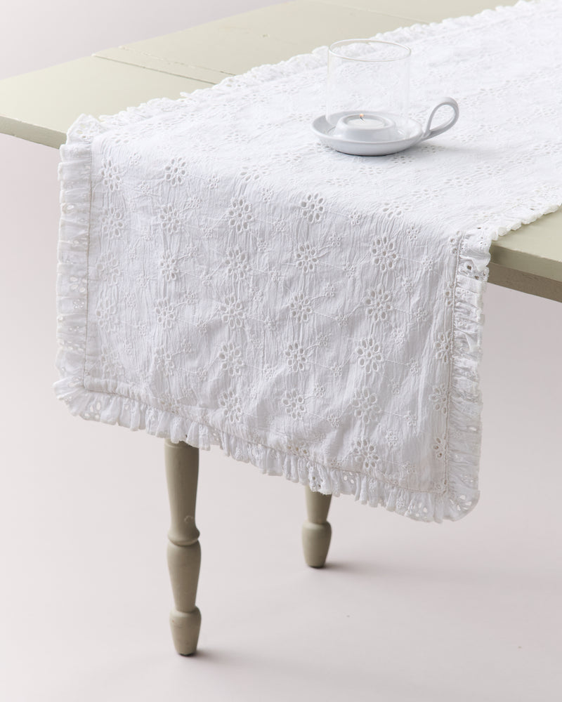 Cottage Eyelet Runner - White